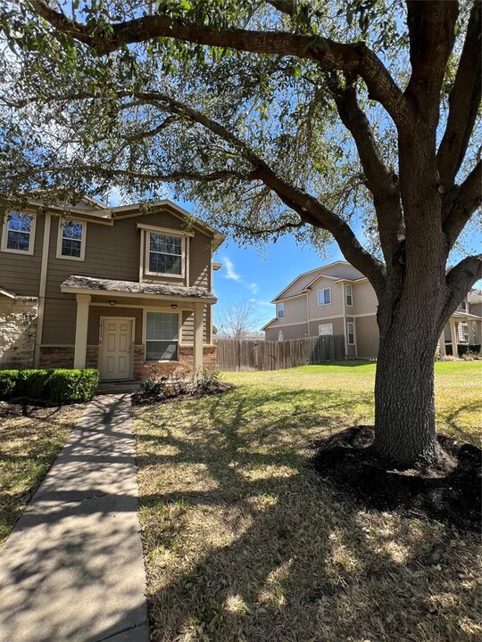 14113 Harris Ridge Blvd in Pflugerville, TX - Building Photo