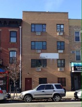 185 Graham Ave in Brooklyn, NY - Foto de edificio - Building Photo