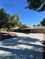 30955 De Portola Rd in Temecula, CA - Building Photo