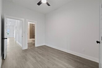 8114 Double in Houston, TX - Building Photo - Building Photo