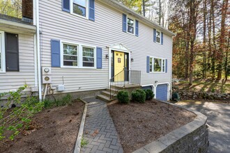 11 Beebe Ln in Merrimack, NH - Building Photo - Building Photo