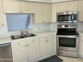 1930 Westminster Cir in Vero Beach, FL - Building Photo - Building Photo