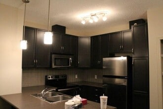 7825 71 St NW in Edmonton, AB - Building Photo - Building Photo