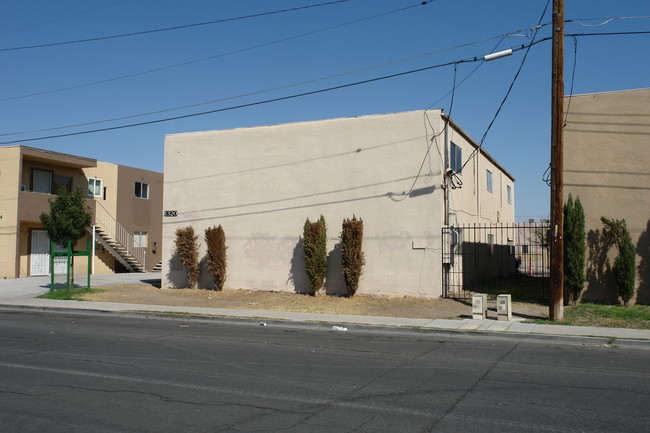 1320 22nd St. North in Las Vegas, NV - Foto de edificio - Building Photo