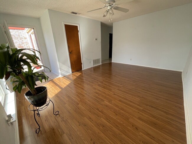 4911 Arbor Ridge Dr in San Antonio, TX - Building Photo - Building Photo