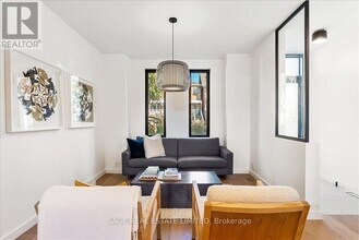 17 Gordon St in Toronto, ON - Building Photo - Building Photo
