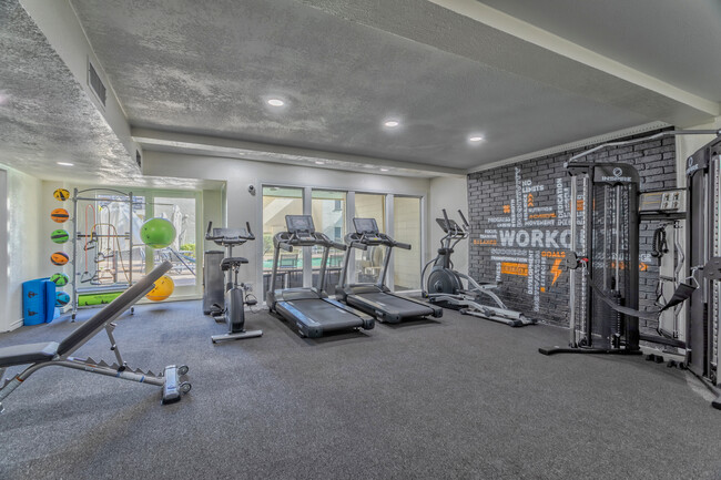 La Fortuna Apartments in Dallas, TX - Foto de edificio - Interior Photo