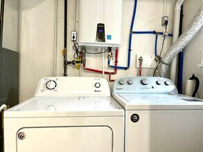 350 Congress St, Unit 350 Congress Street in Troy, NY - Building Photo - Building Photo