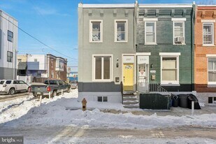 2527 Ingersoll St in Philadelphia, PA - Building Photo
