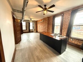 2141 S Marshall Blvd in Chicago, IL - Building Photo - Building Photo