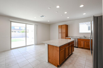 9021 W Luke Ave in Glendale, AZ - Building Photo - Building Photo