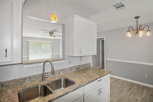 12702 Gotham Dr in Houston, TX - Building Photo - Building Photo