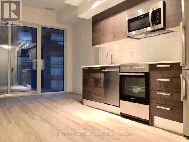 28-428 Wellesley St E in Toronto, ON - Building Photo - Building Photo