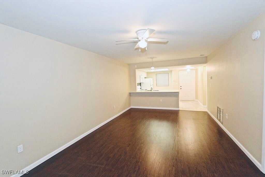 4790 S Cleveland Ave in Ft. Myers, FL - Foto de edificio