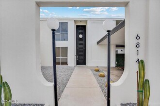 6814 N 72nd Pl in Scottsdale, AZ - Building Photo - Building Photo