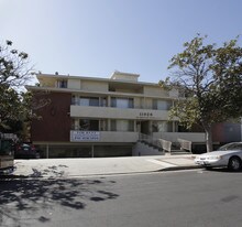 11928 Darlington Ave in Los Angeles, CA - Building Photo