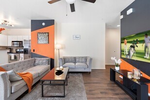 2402 E 5th St, Unit 1 in Tempe, AZ - Building Photo