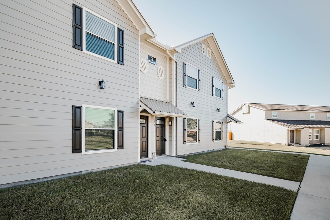 The Villas Apartments in Victoria, TX - Building Photo