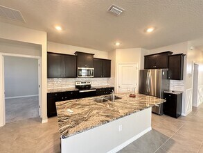 4324 NW 55th Ct in Ocala, FL - Building Photo - Building Photo