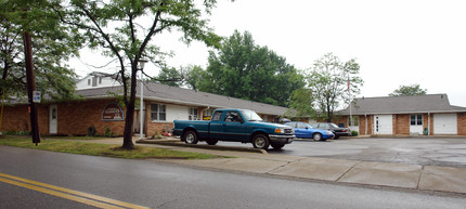 Kimberle Gardens in Canton, OH - Building Photo - Building Photo