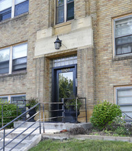 Ford Parkway Apartments in St. Paul, MN - Building Photo - Building Photo