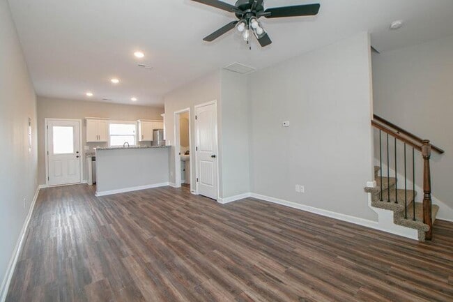 1115-B4 Hillwood Dr in Clarksville, TN - Building Photo - Building Photo