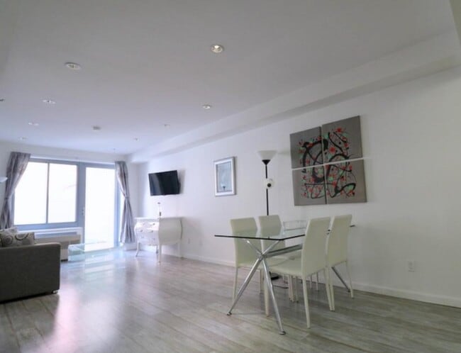 property at 521 W 48th St