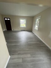 3895 E 177th St in Cleveland, OH - Building Photo - Building Photo