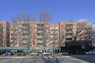 The Majestic in Flushing, NY - Foto de edificio - Building Photo