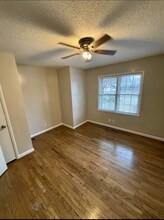 4202 Cloverdale Dr NW in Huntsville, AL - Building Photo - Building Photo