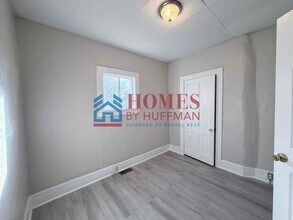 713 Ravenswood Dr in Evansville, IN - Building Photo - Building Photo