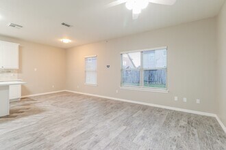 21111 Molasses Meadow Ln in Tomball, TX - Building Photo - Building Photo