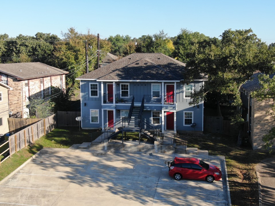 2006 Monito Way in Bryan, TX - Building Photo