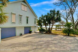 8004 Bald Eagle Ln in Wilmington, NC - Building Photo - Building Photo