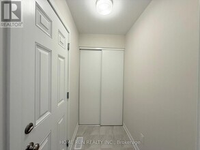 515 Galanthus Walk in Ottawa, ON - Building Photo - Building Photo