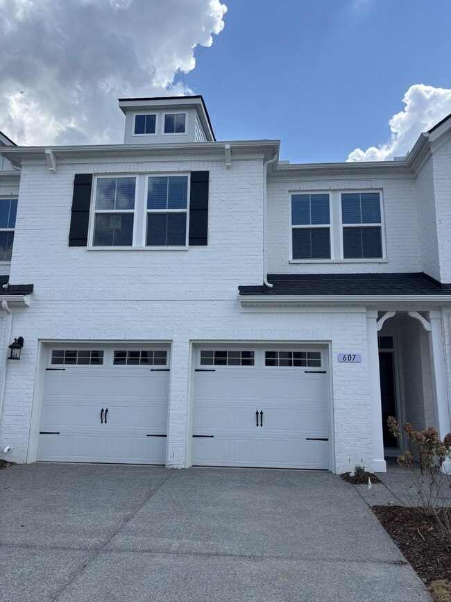 607 Club View Way in Mount Juliet, TN - Foto de edificio - Building Photo