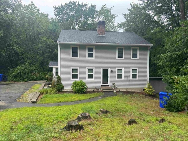 168 Central St in Hudson, NH - Building Photo - Building Photo