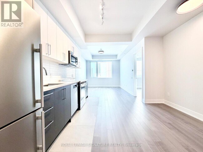 664 Spadina Ave. in Toronto, ON - Building Photo - Building Photo