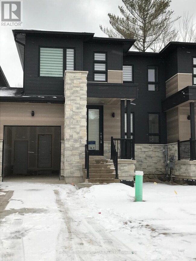 property at 18 Eberhardt Dr
