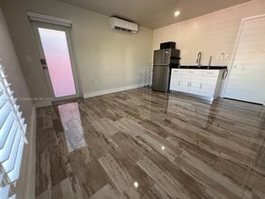 14470 SW 163rd St in Miami, FL - Building Photo - Building Photo