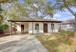6319 S Church Ave in Tampa, FL - Building Photo