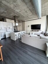 50 E 16th St in Chicago, IL - Building Photo - Building Photo