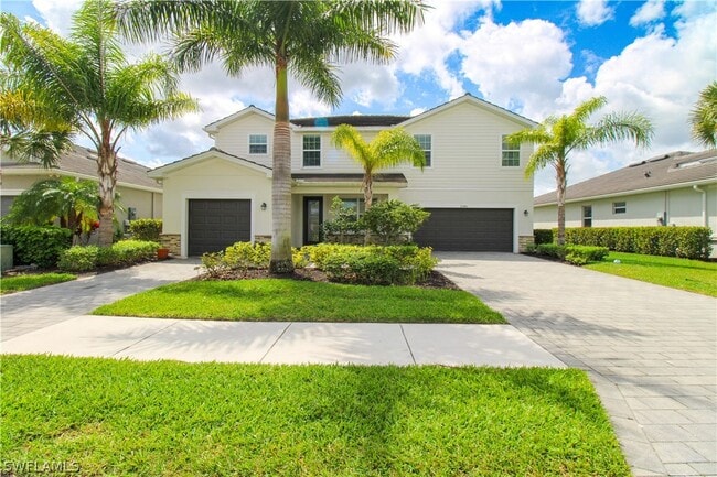 2380 Fallglo St in Naples, FL - Building Photo - Building Photo