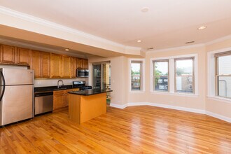 3510 W Cortland St in Chicago, IL - Building Photo - Building Photo