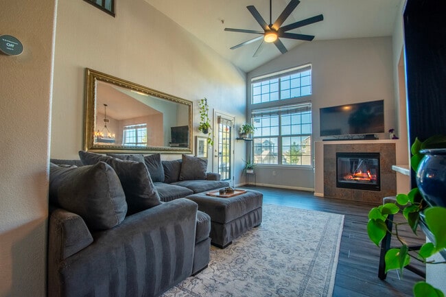 2875 Blue Sky Cir, Unit 4-201 in Erie, CO - Building Photo - Building Photo