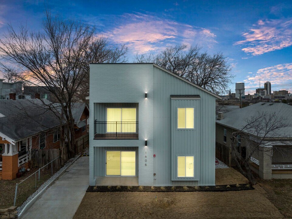 1406 S Quincy Ave in Tulsa, OK - Building Photo