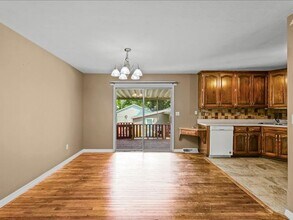 1230 Searle Dr in Normal, IL - Building Photo - Building Photo