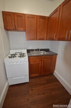 1345 Commonwealth Ave, Unit 35 in Boston, MA - Building Photo - Building Photo