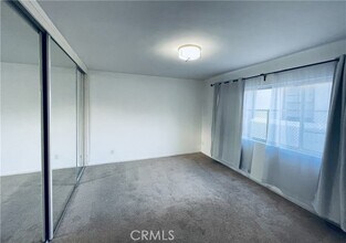 1930 N Vermont Ave-Unit -107 in Los Angeles, CA - Building Photo - Building Photo