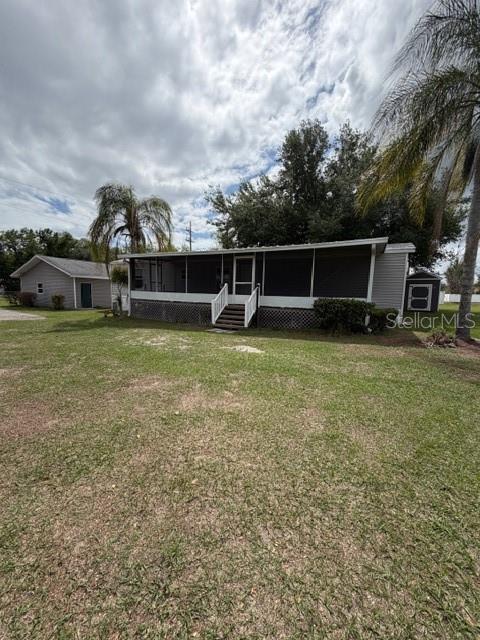 13422 E Wheeler Rd in Dover, FL - Building Photo